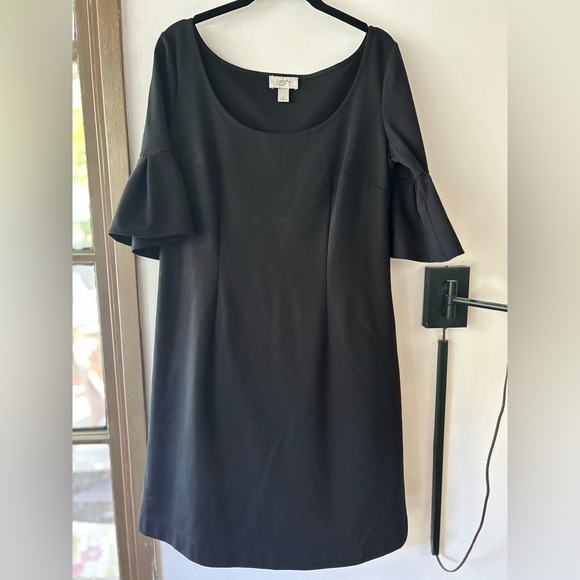 Elegant solid little black dress - Picture 1 of 2